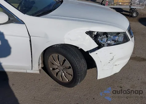 2010 Honda Accord 2.4 Lx from USA, damaged, VIN 1HGCP2F35AA120153